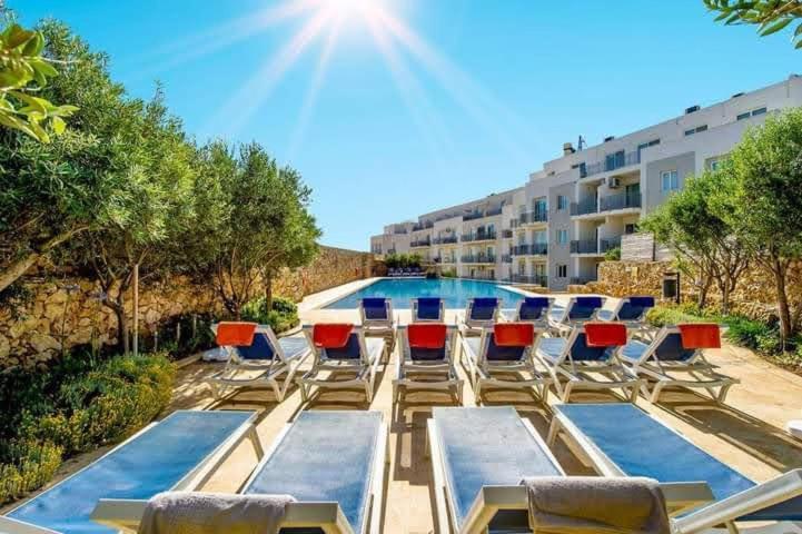 Apartamento Red Rose Marsalforn Exterior foto